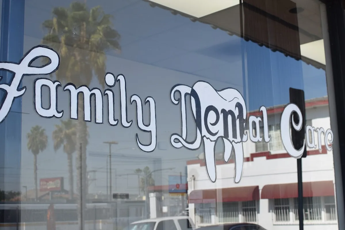 Dr. Firoz Hakakha DDS (Family Dental Care) - Long Beach. Implant and General Dentistry