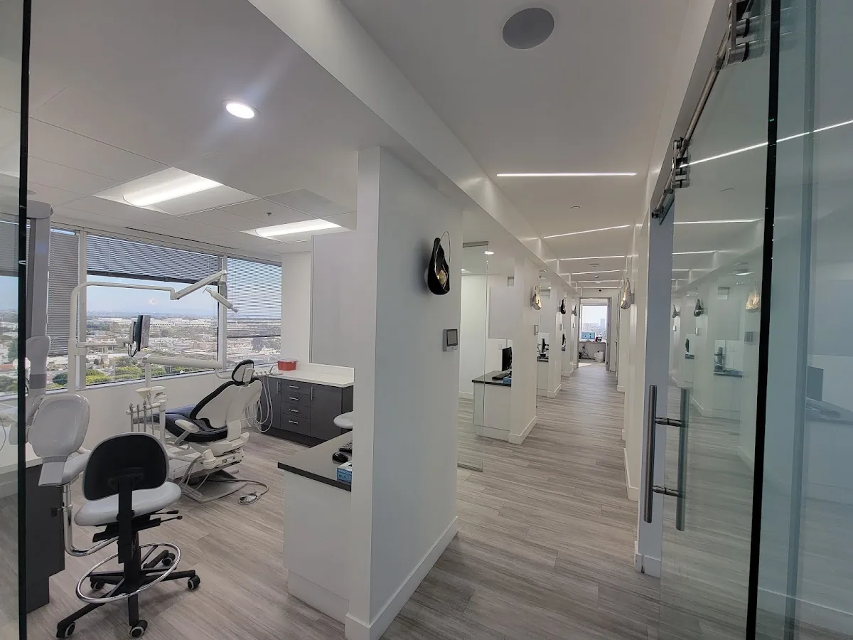 Santa Monica Periodontics & Implant Surgery photo 3