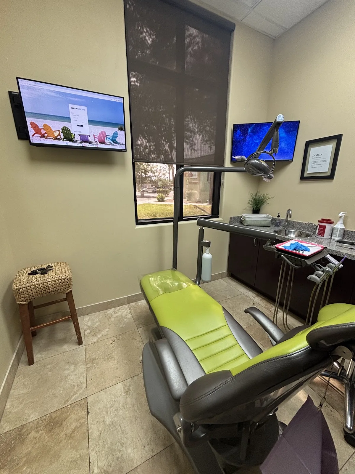 Natural Smiles Dentistry photo 2