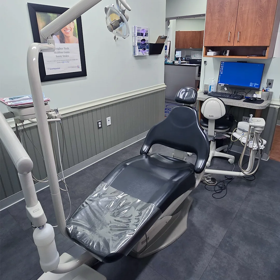 Great Expressions Dental Centers - Detroit Ren Cen photo 3