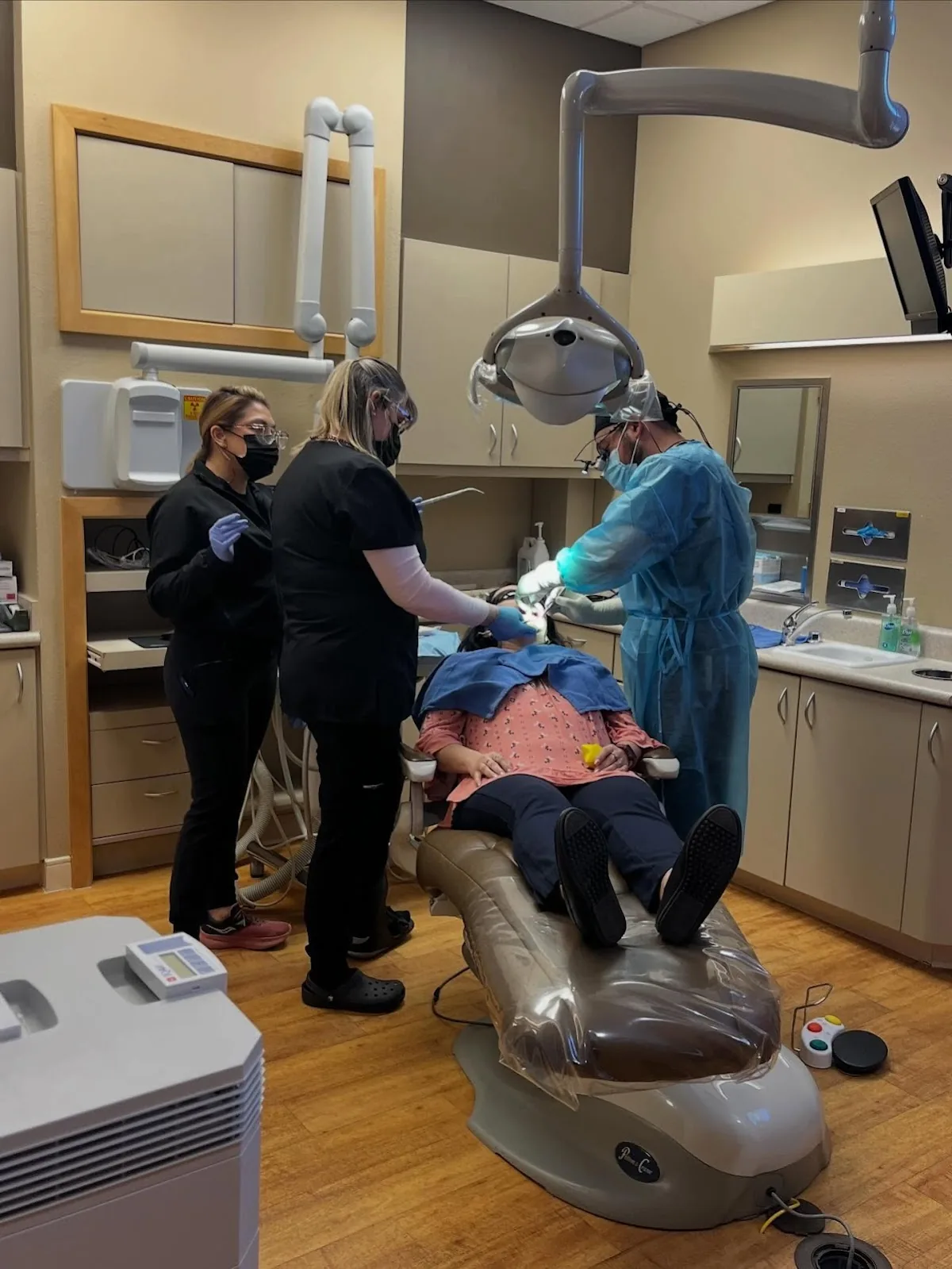 Dr Feuille & Dr Kalish - Implant & Laser Periodontal Surgery Center photo 2