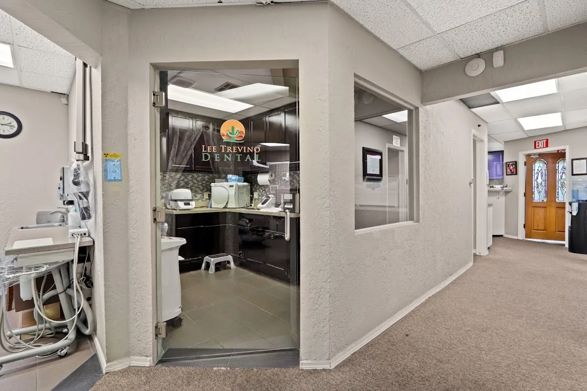Lee Trevino Dental photo 3