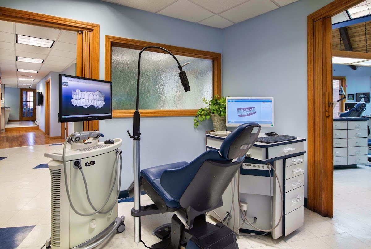 Romani Orthodontics photo 2
