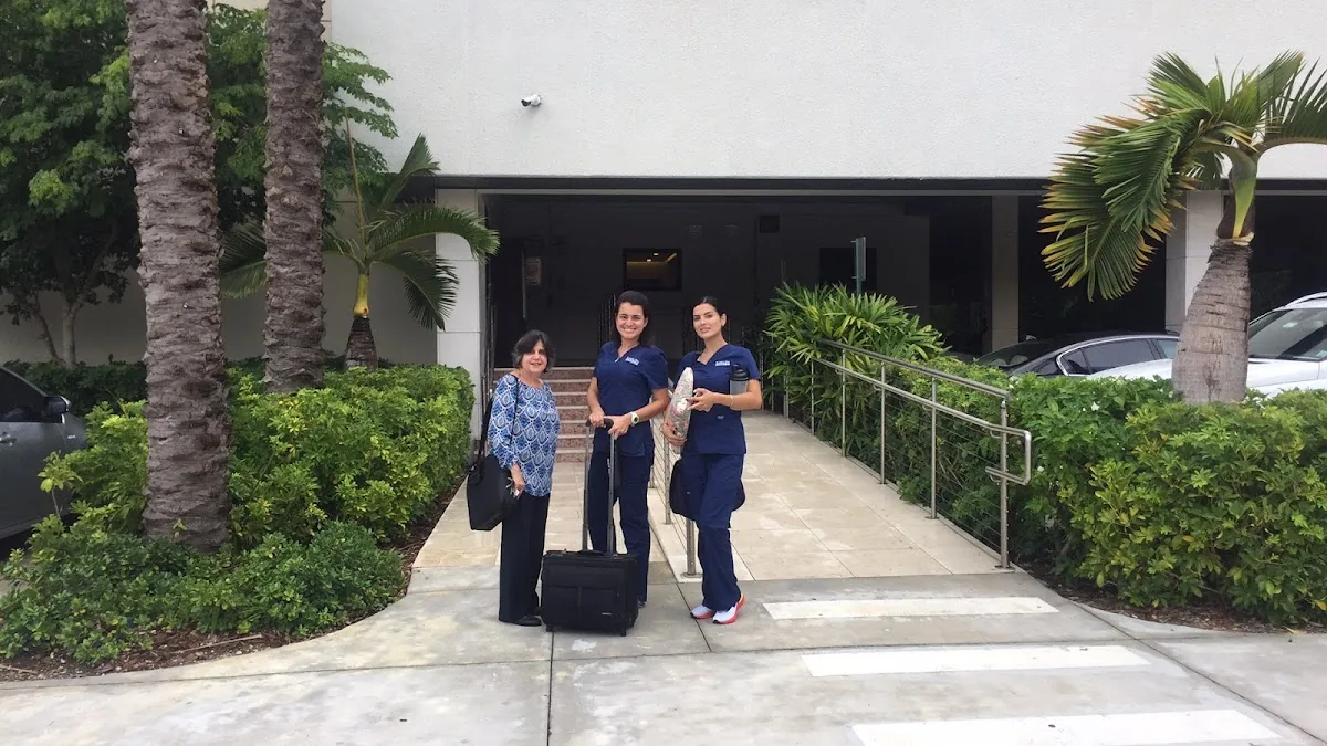 Idalia Lastra, D.M.D. photo 2