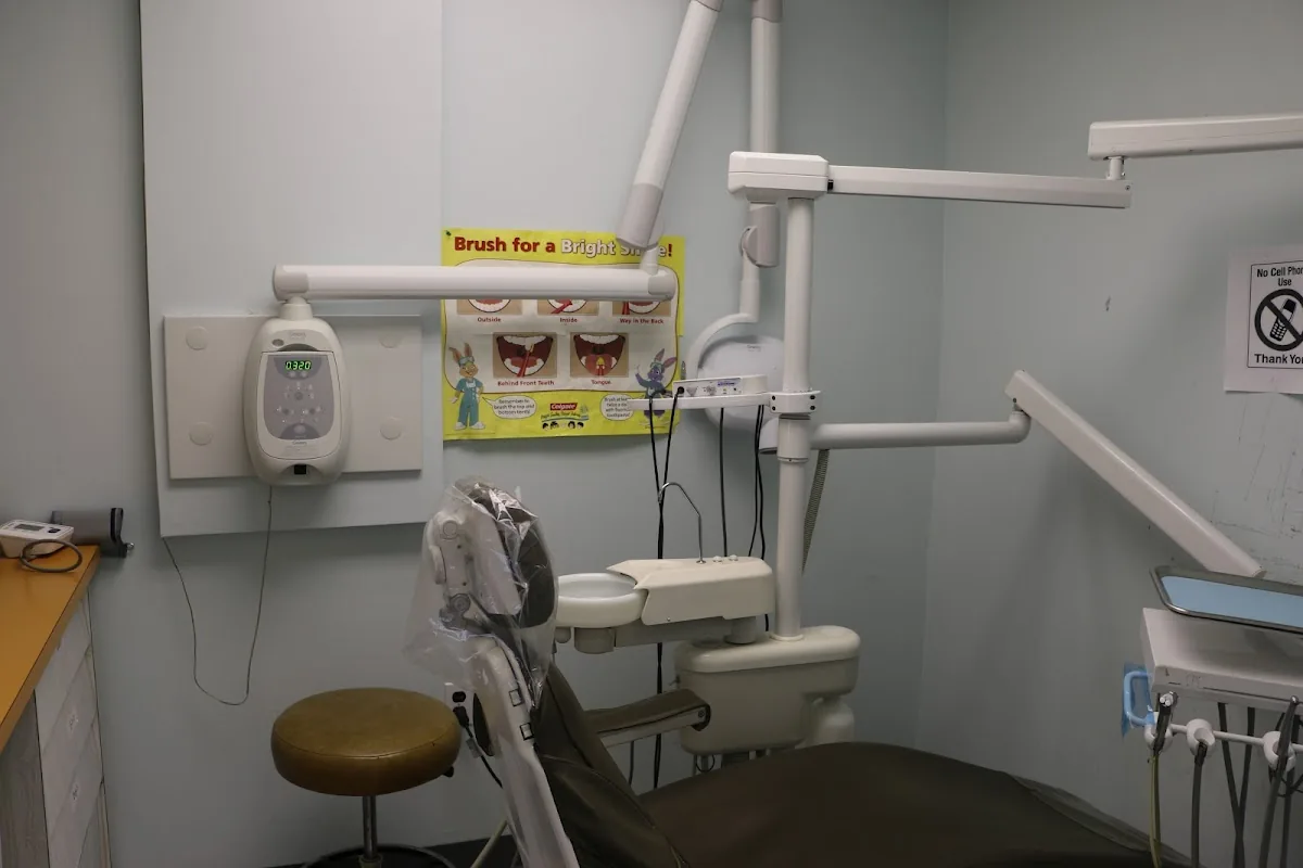 Floss and Gloss Dental Group photo 2
