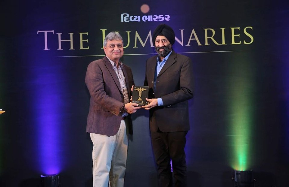 Bhalla Dental Clinic & Implant Centre