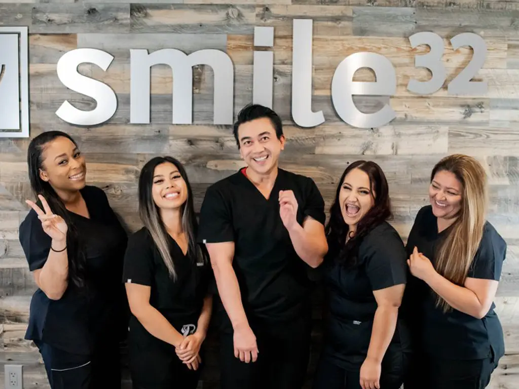 Smile 32 Dental