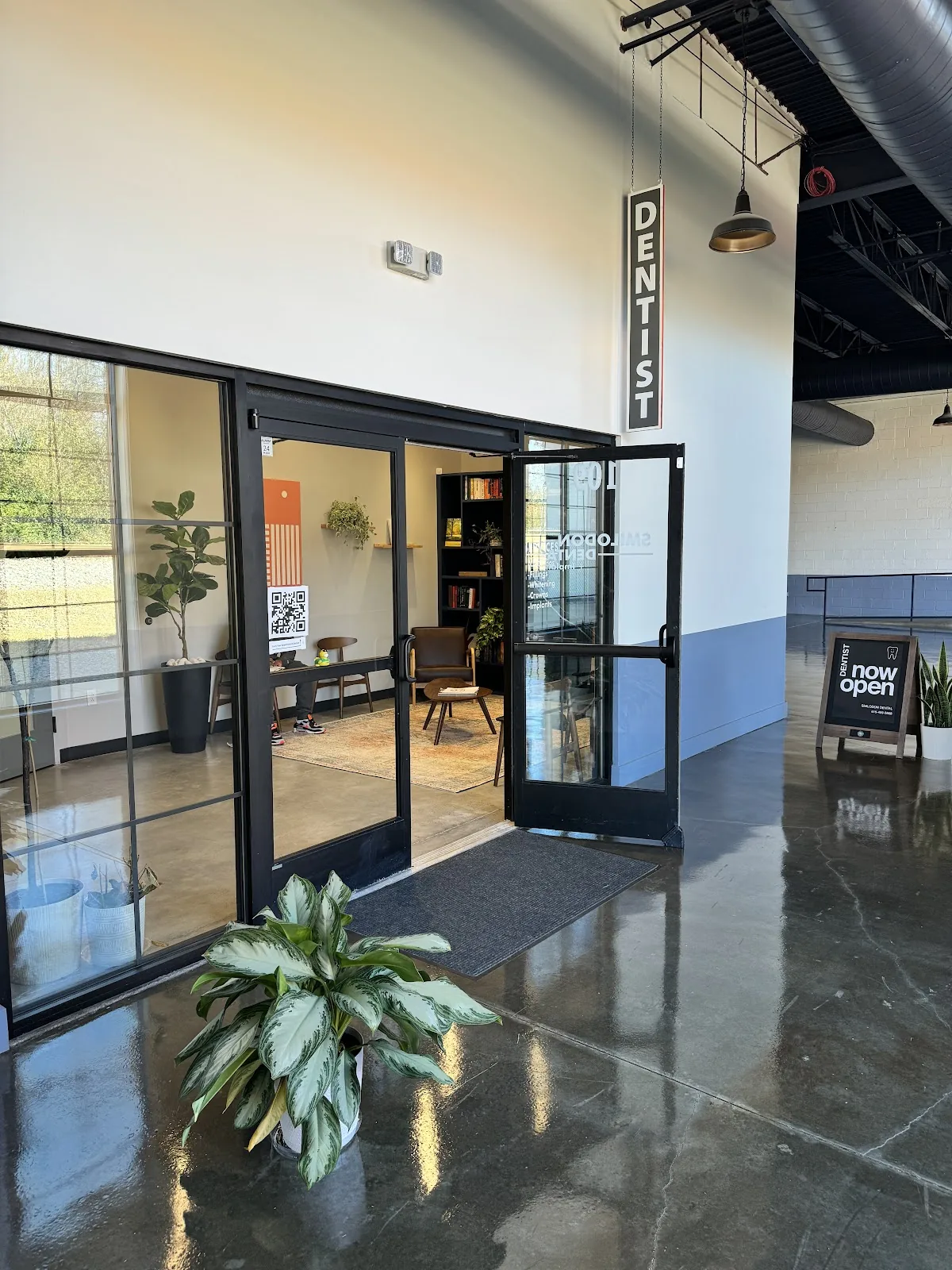 Smilodon Dental + Implants photo 3