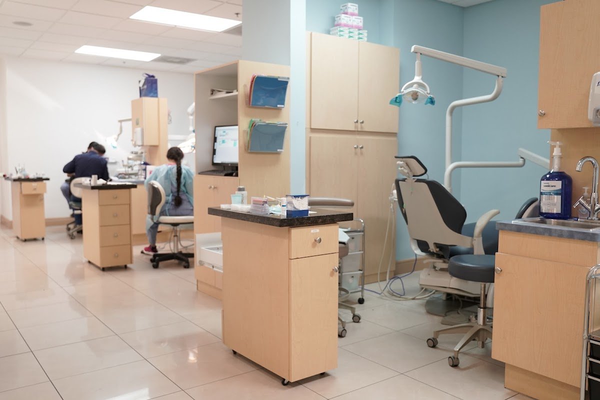 Gables Family Dental of Allapattah photo 1