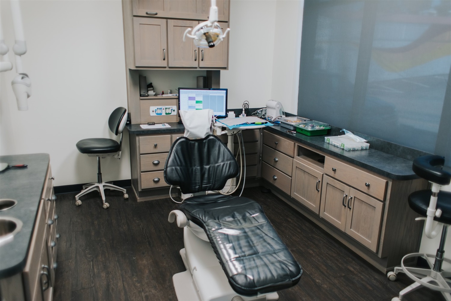12 South Dental Studio