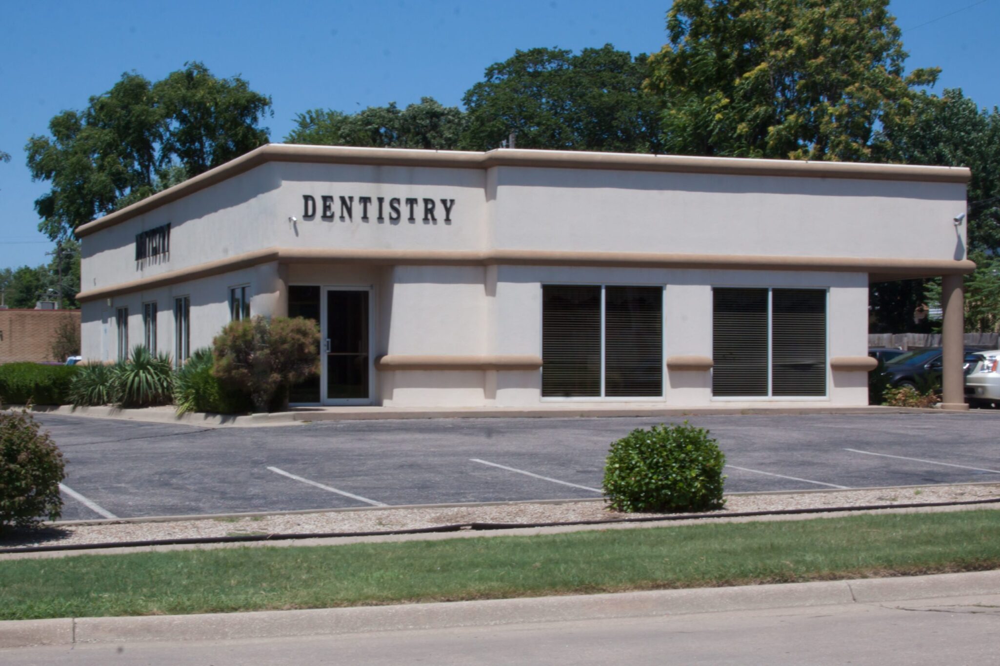Dr. Lana K. Anderson, DDS