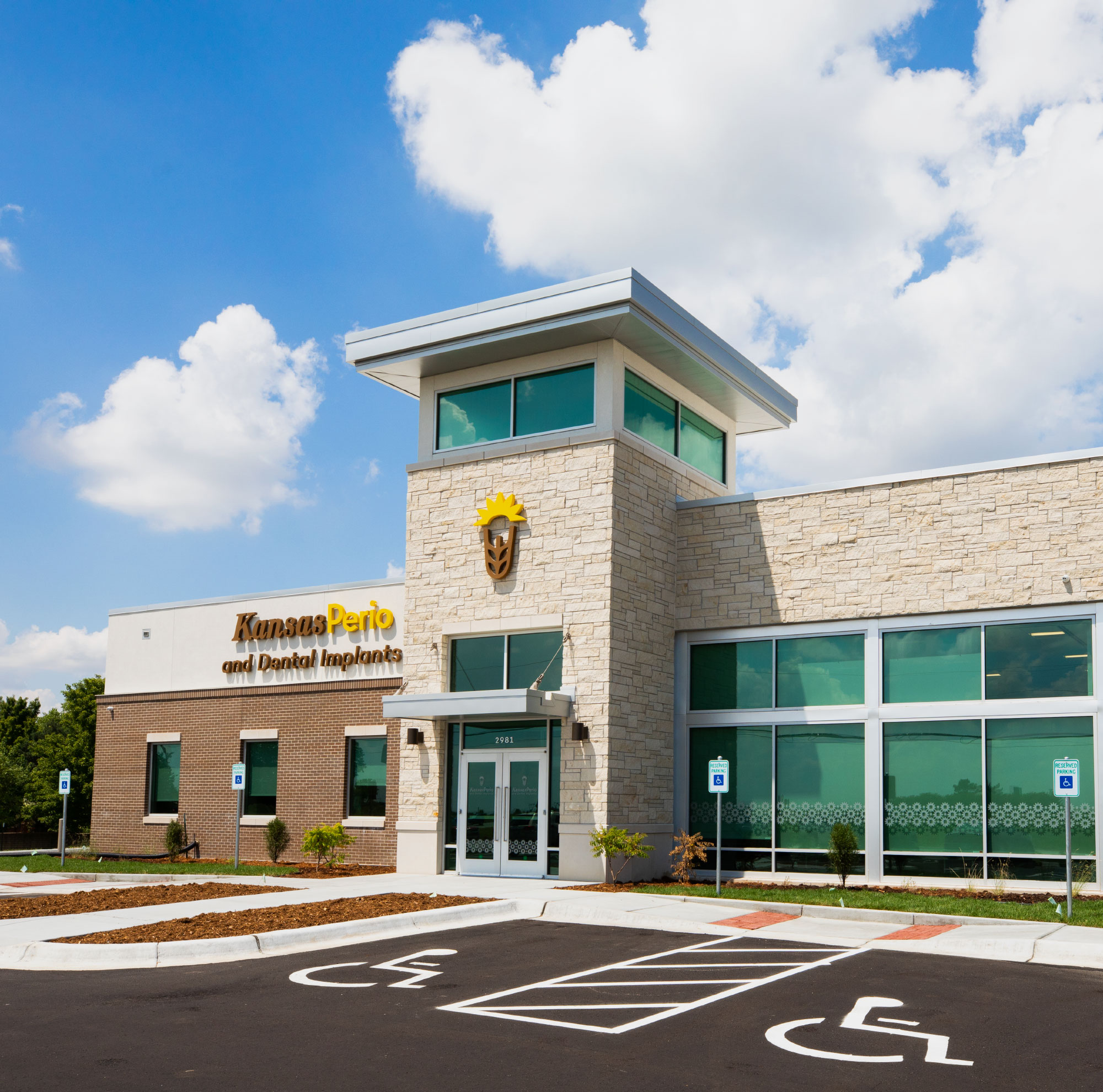 Kansas Perio & Dental Implants