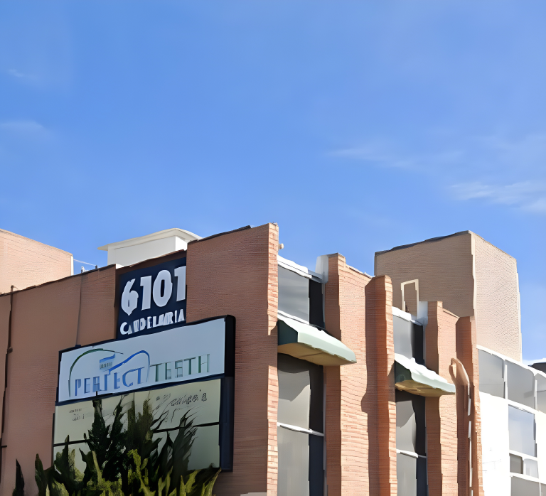 Perfect Teeth - Candelaria