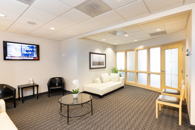 Dr. Lynne L Midgley, DDS