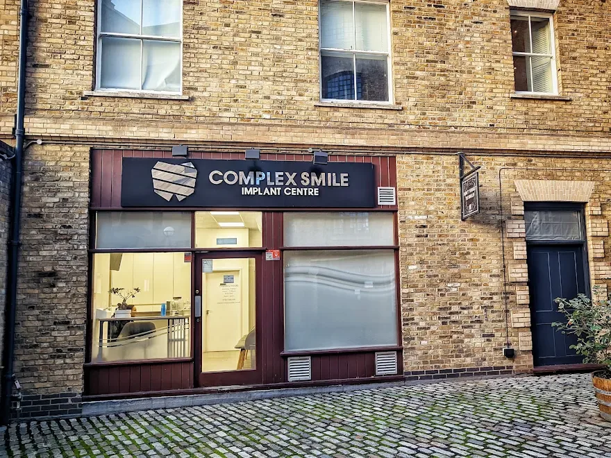 Complex Smile Implant Centre photo 1