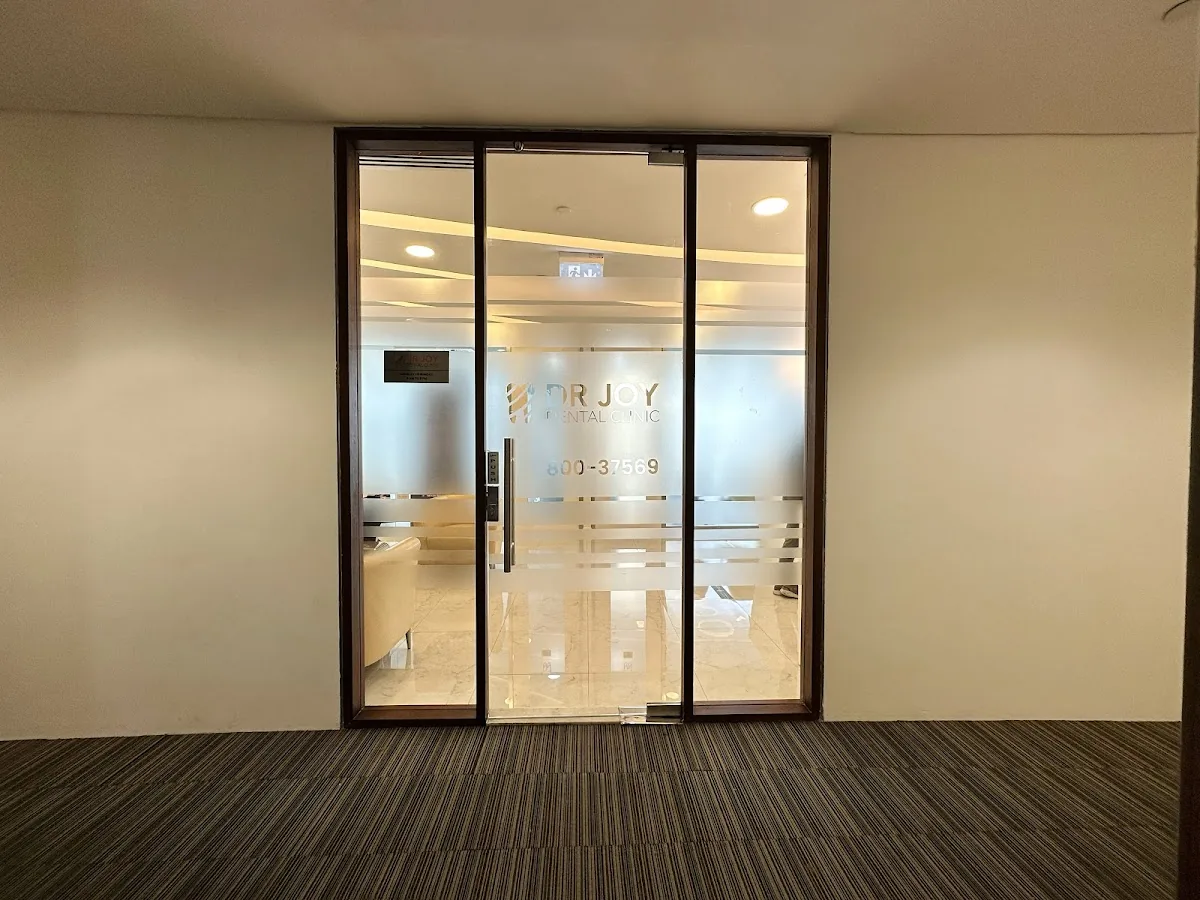 Dr. Joy Dental Clinic BurJuman Dubai photo 3