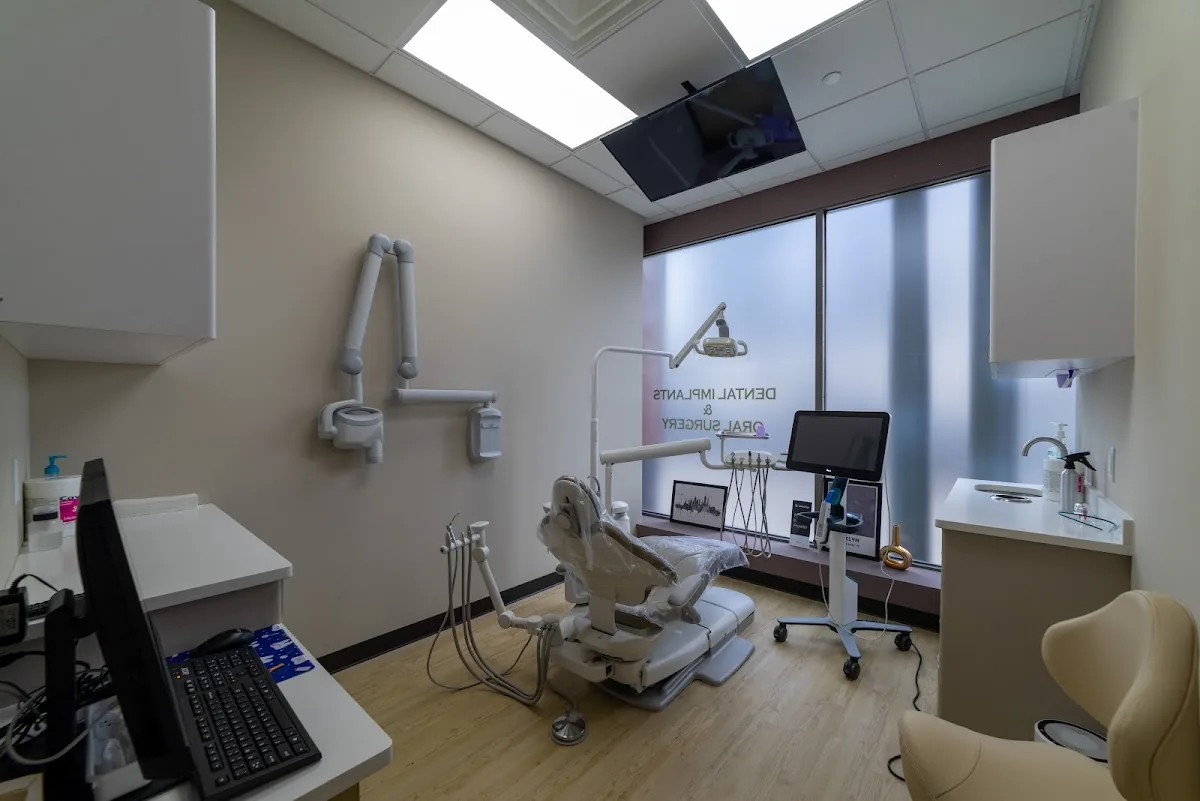 iSmile Dental: Dentist Williamsburg photo 1