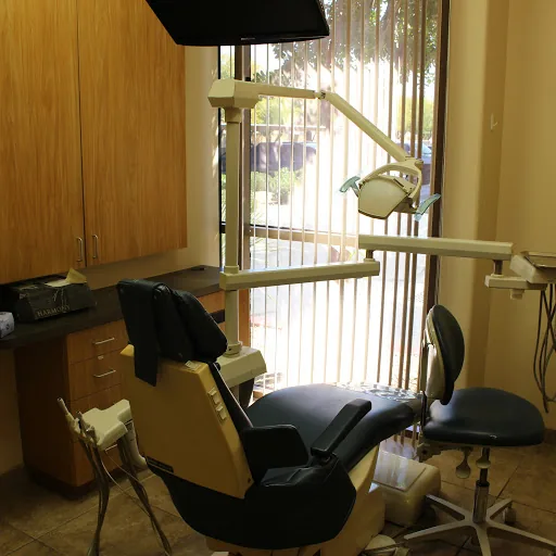 AZ Cosmetic Dentistry - Adrian Pulkrabek DDS PLLC photo 3