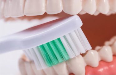Symmetry Dental – Dr Michael Ryan